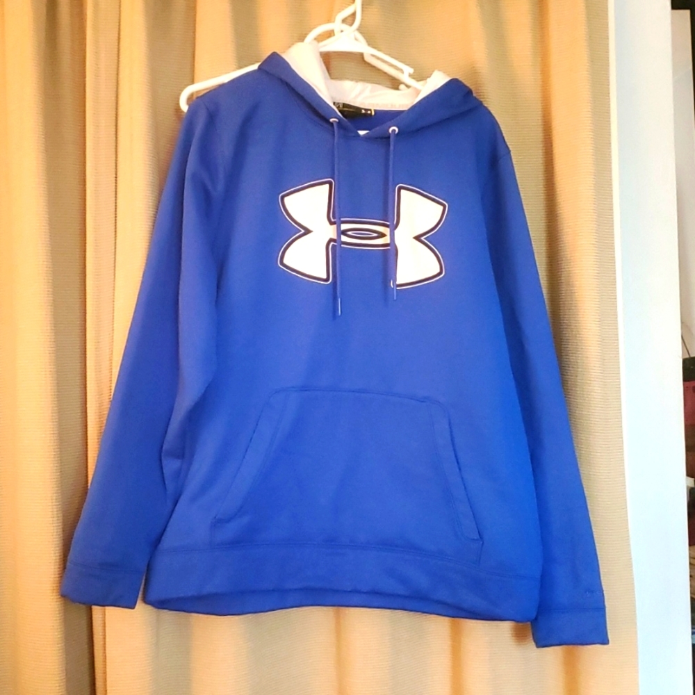 Under Armour mens Large sweatshirt